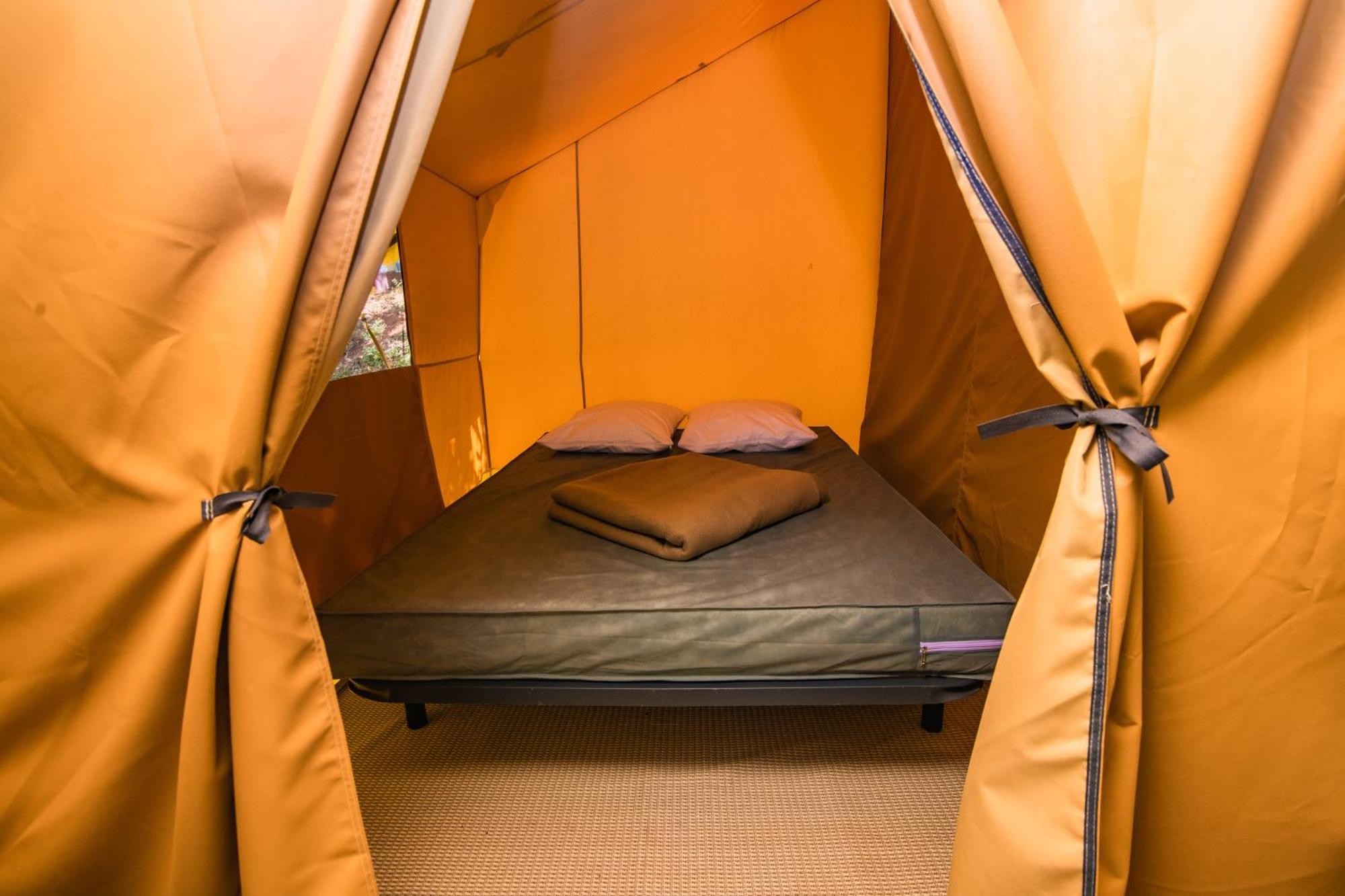 Camping Onlycamp La Confluence Savonnières Eksteriør billede